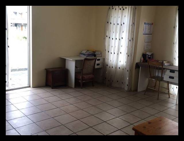 2 BEDROOM APARTMENT FOR SALE IN PARKTOWN